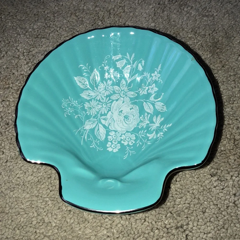 Royal Winton Grimwades England Floral Shell Shaped Trinket Dish Blue White‎